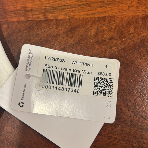 Lululemon “Ebb to train” sports bra *NWT* - Picture 6 of 8